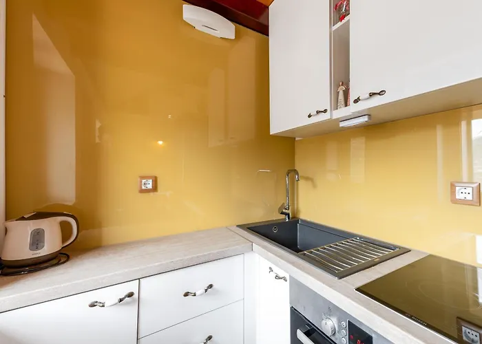 Apartman Story Stone House