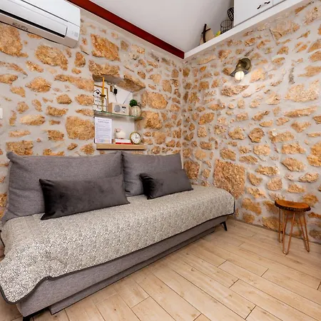 Story Stone House *