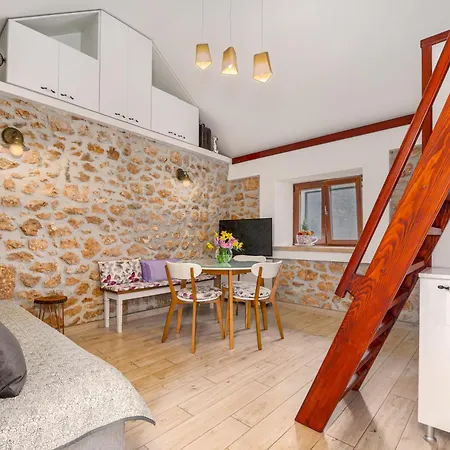 Story Stone House * Slivno (Split-Dalmatia)